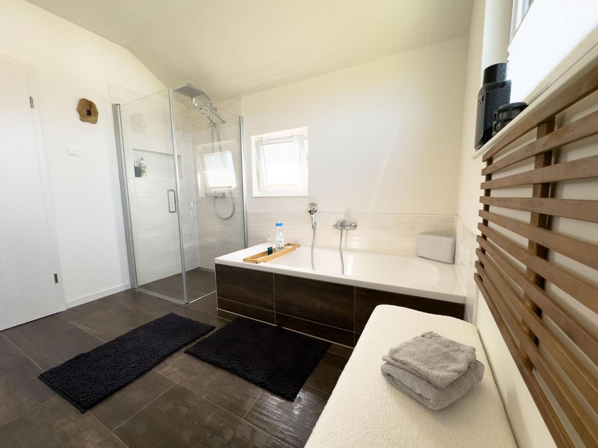 Serenity Vista Retreat Bnb Bescheid Esterno foto