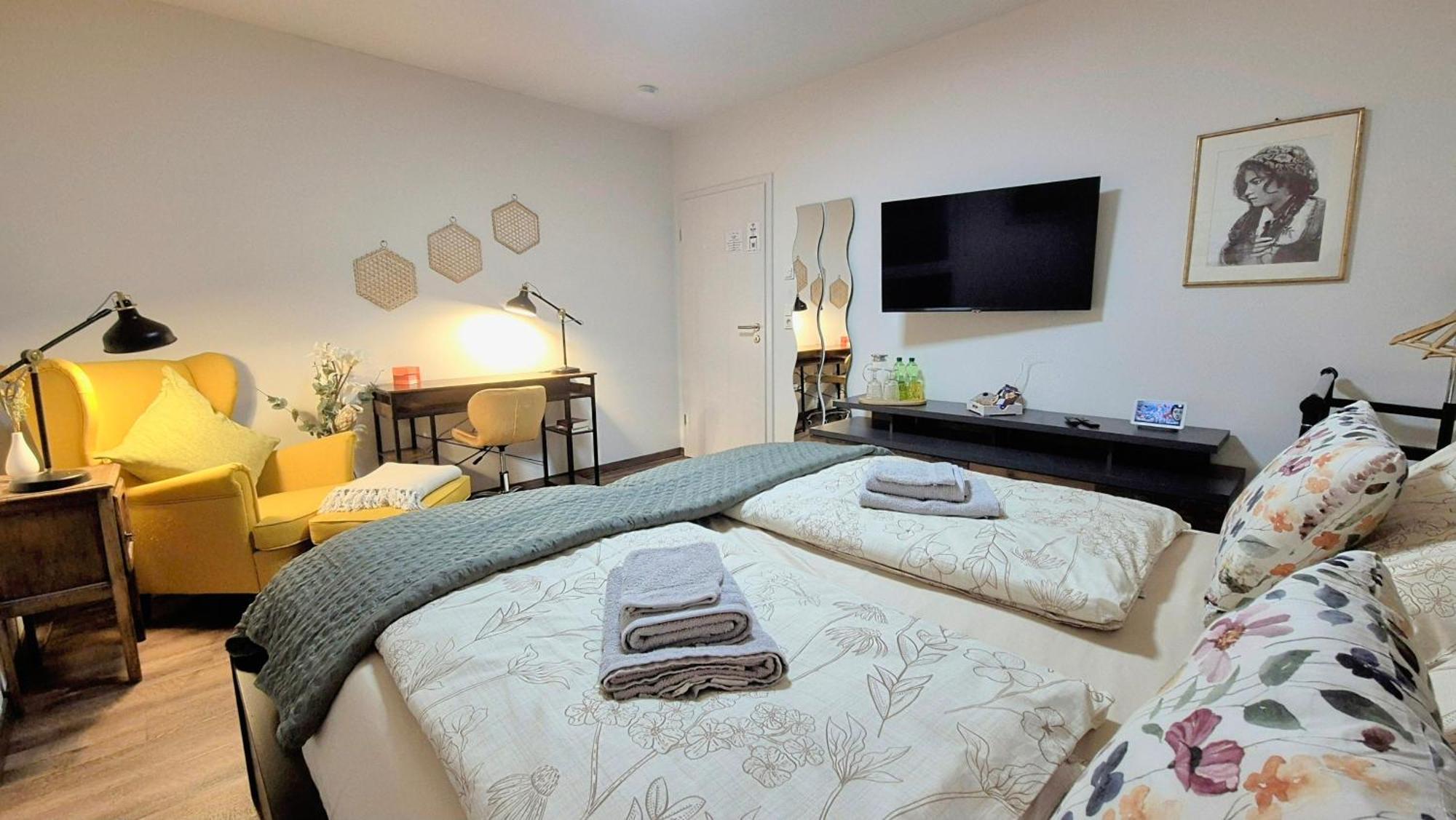 Serenity Vista Retreat Bnb Bescheid Esterno foto