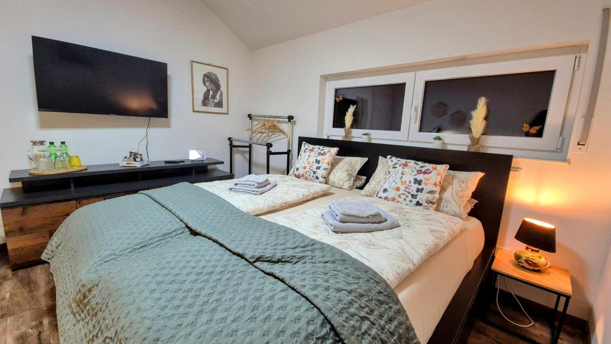 Serenity Vista Retreat Bnb Bescheid Esterno foto