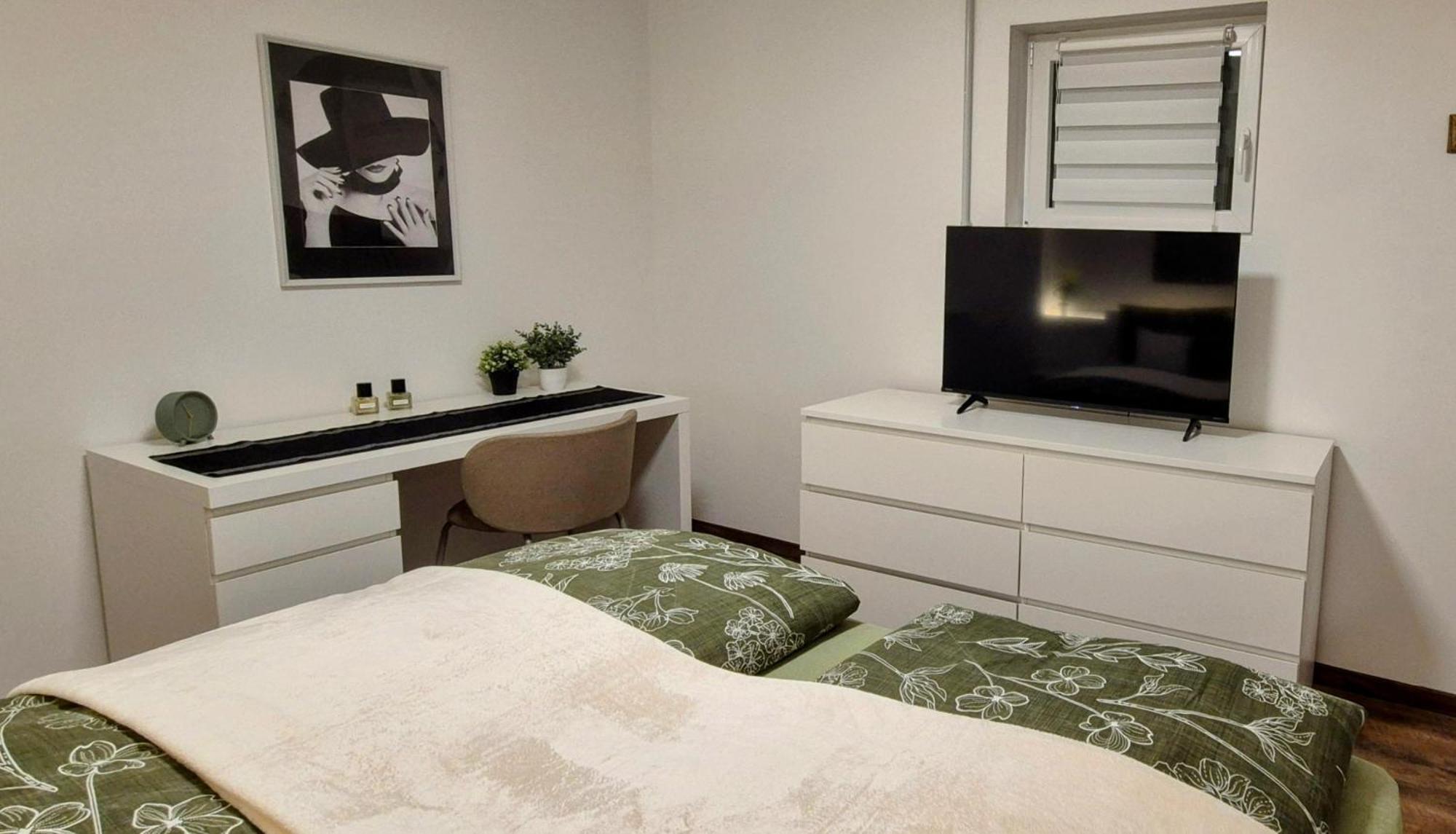 Serenity Vista Retreat Bnb Bescheid Esterno foto