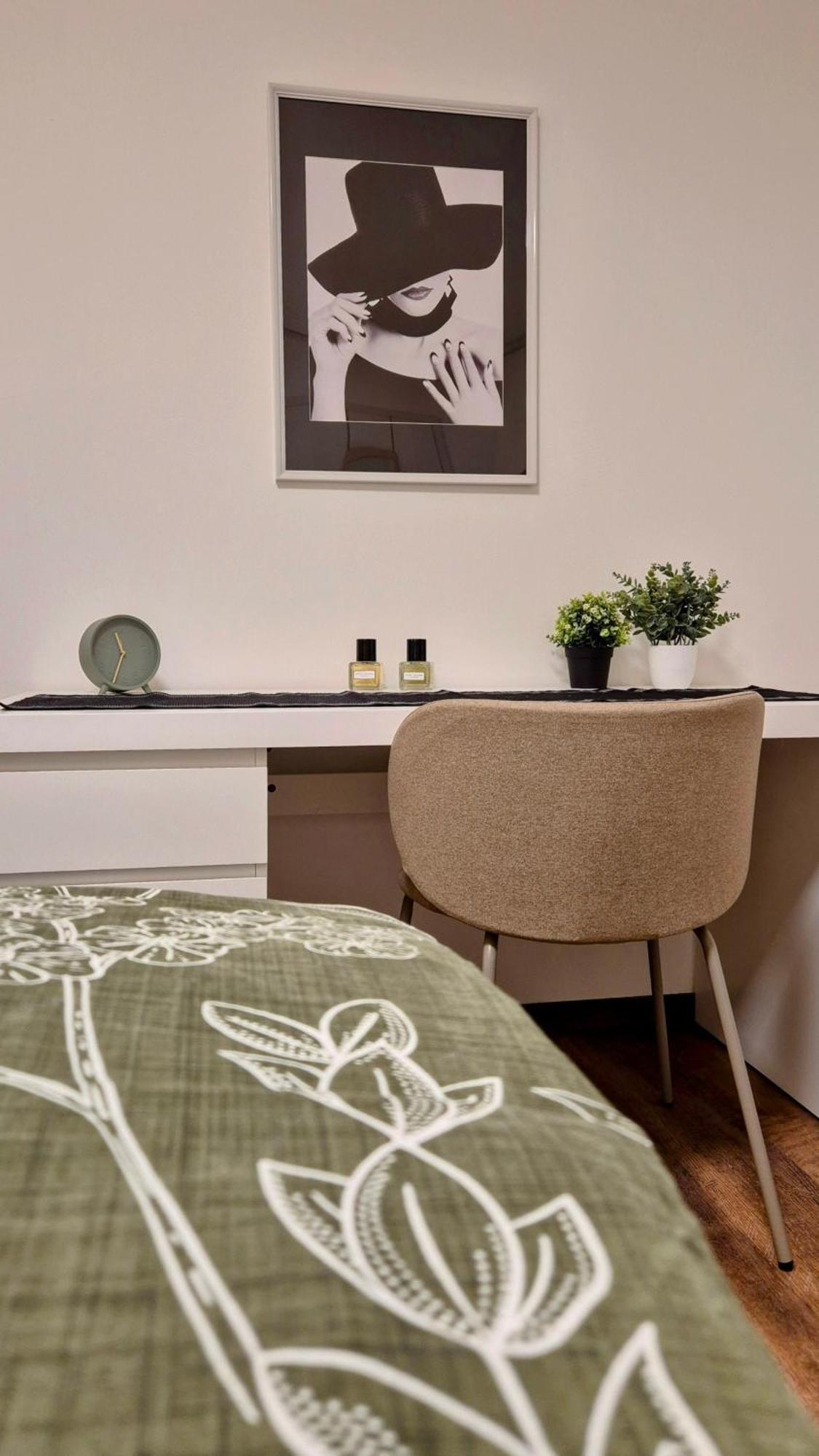 Serenity Vista Retreat Bnb Bescheid Esterno foto